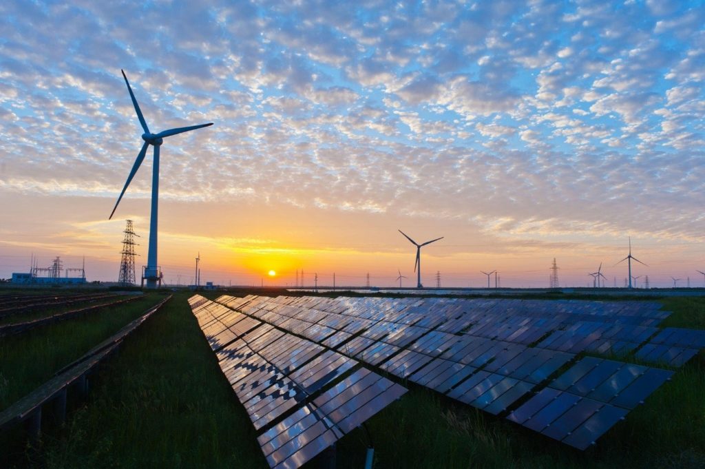 ¿Invertir en transición energética global?